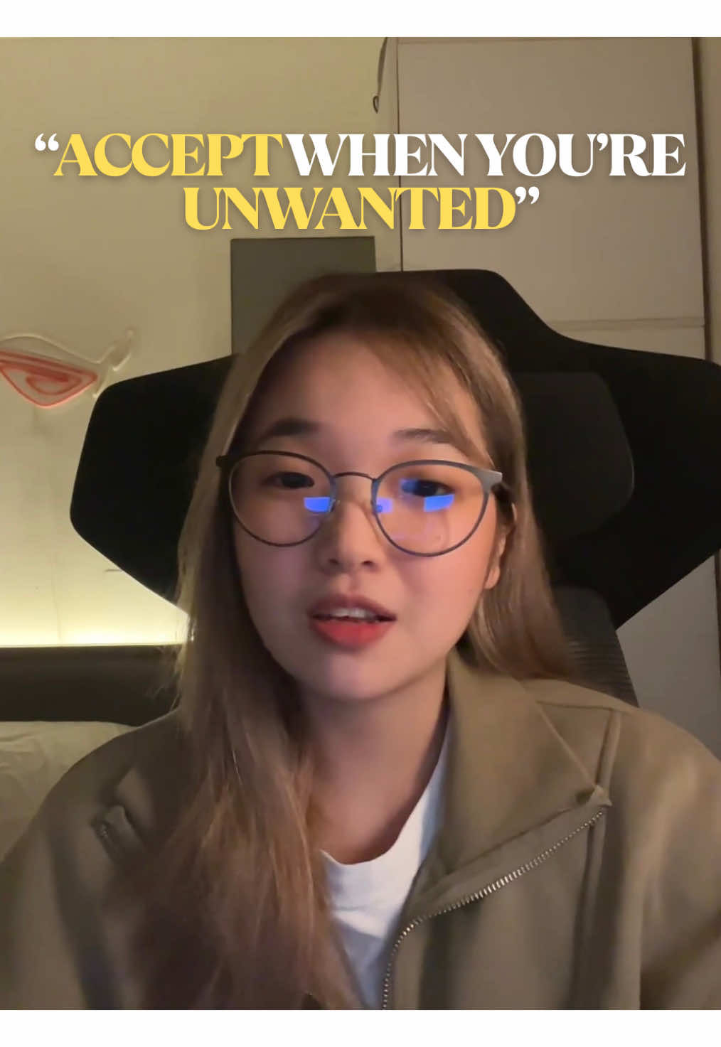 Paano nga ba mag move on sa taong hindi naman naging kayo?  Remember:  Acceptance is the first step to healing. Kaya kung hindi ka gusto pabalik, tanggapin mo. Dahil hindi mo naman deserve ng tao na ikaw lang ang may gusto, dapat dalawa kayo.  Hindi enough na gusto mo lang, dapat gusto ka rin. Hindi naman magwwork ang relationship kung ikaw lang ang mag isang nakakapit. 🫂🤍 #TiktokLive #LiveHighlights #Fyp #EmariCamille 