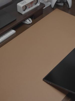 High refresh + built-in sound, game anywhere, fully immersed