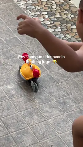 Sibuk ngejar kepiting 😭😭 #mainananak 