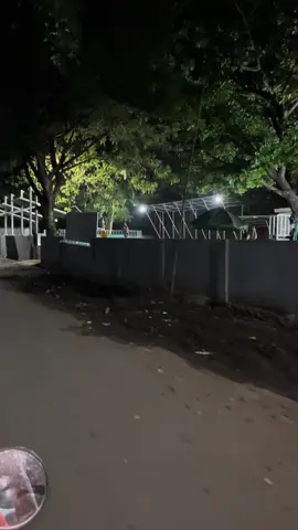 Suasana stadion sesudah dibongkar buat kuliner tetep ada yah di bagian belakang. #kotaserang #fyp #serangbanten #serang #kulinerserang #viral #stadionmaulanayusufbanten 