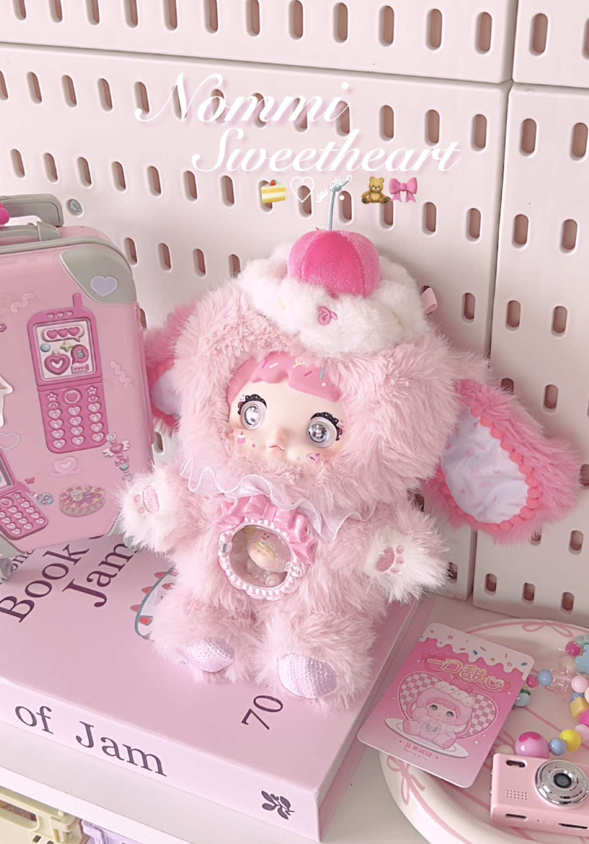 unboxing the newest nommi sweetheart v7 🎀🫧💗 in love with berry pop sm! 😻🌷 #unboxing #blindbox #nommi #cuterecos #cutefinds #anikanik #kawaiiaesthetic #tiktokmademebuyit #pinkaesthetic #nommiv7 