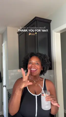So happy you’re here 🫶🏽 #indtroduction #introducemyself #mom #momof2 