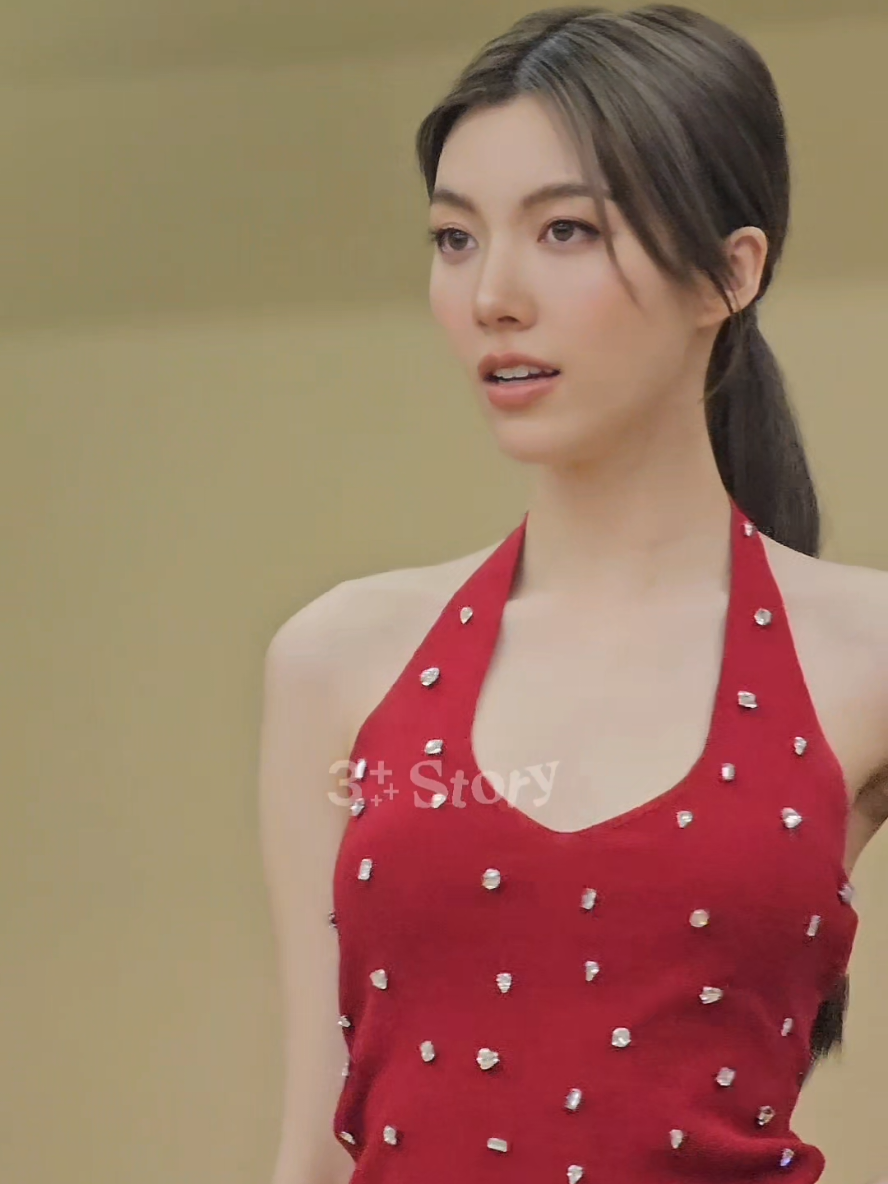 โอ๊ยยย ไอดอลสาวไอร่าโซจึ้งม้ากก ❤️‍🔥ใครยังไม่มีบัตรไลฟ์อย่าลืมน้าา มารับความฮอตไปด้วยกัน!!! 📲 ซื้อบัตรไลฟ์กดลย >> https://ch3plus.com/3plusticket 📅 ซื้อบัตรได้ถึงวันที่ 19 ก.ค. 2568 เวลา 16.00 น. เท่านั้น! . #OnlyYouOnlyUsOnlyNowFanMeet #LINGORM #linglingkwong #Ormkornnaphat #3PlusStory #3Plus