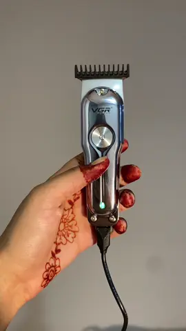 Barber shop vibes at home! ✂️🔥 Get the **VGR 071 Hair Clipper** for just **Rs. 1,070** (Save **Rs. 430!**) USB charging, 3 combs & 1-year warranty! 💈 #DIYBarber #MensGrooming