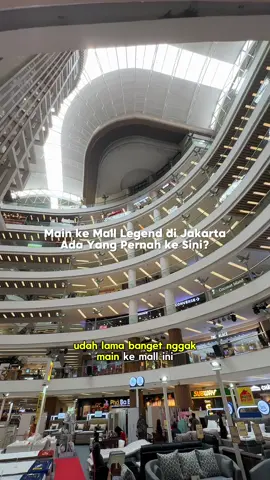 Lagi main ke Mall Legend di Jakarta, eh ada The Palace yang lagi Grand Opening😁 Ternyata perhiasan disini ada yang start from 800K juga loh, masih masuk banget budget mahasiswa.  Lagi banyak promo opening juga dan udah di spill di video yaaa😊✨ #malljakarta #mallciputrajakartabarat #placetogojakarta #thepalace #thepalaceciputra 