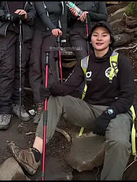 tiba tiba bngt buu dah naik gunung aja nih🔥 #fabiolaumaida #ipdafabiolaumaida #polwan #perwiramuda #fyp #lewatberanda #viral 