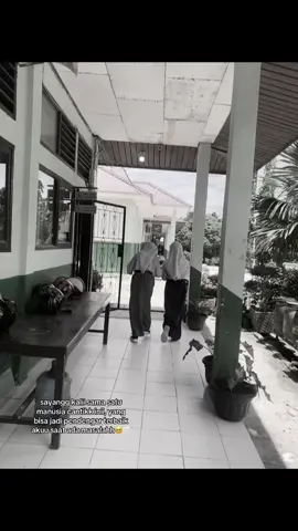 tetep jadii orang yangg baikk yaa adikk🤍 @g4d1s🪐  #BestFriends