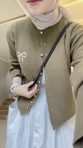 Fitcheck🥑 #OOTD #outfitideas #outfitinspo #cardiganrajut #cardiganoutfit #innermanset #ootdrok 