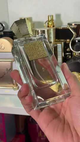 Musk vibes that never quit 🖤 #Khadlaj #PureMusk #UnisexFragrance #LongLasting #FragranceGoals #ScentGame #PerfumeLover #TikTokFinds #LuxuryFragrance #dealsforyoudays 