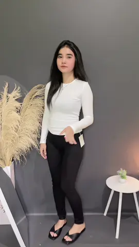 rekomendasi legging tebal highwaist #legging #leggingwanita #leggingmurah #leggingpremiumtebal #leggingimportwanita 