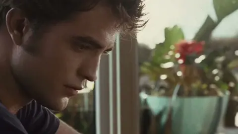 #twilight #foryoupage #edwardcullen #foryou #bellaswan #fypシ #twilightedit #edwardandbella #teamedward #robertpattinson 