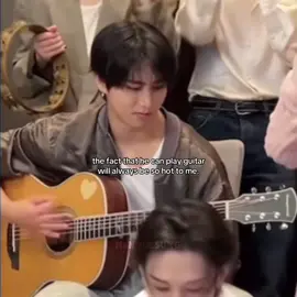 im tryna be that guitar fr  #straykids #skz #fyp #dontletthisflop  #kpopfyp #skzstay #kpop #han #hanjisung #hanedit #hanjisungedit 