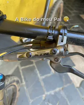 A minha bicicleta 👎 (grau) | VS | A bicicleta do meu Pai (MTB) 😮‍💨 #grau #graudebike #mtb #maxxis #fox #fyp #viral #grauderua #edit 