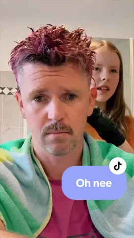 So, Haare sind pink 🥴 dann kann es ja jetzt in den Urlaub gehen 🙈🥹 #Urlaub #Ferien #Haare #pink 