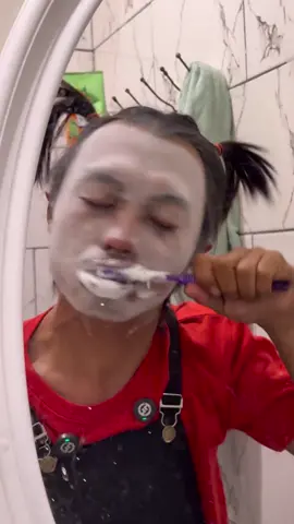 Agar ga di omelin emak