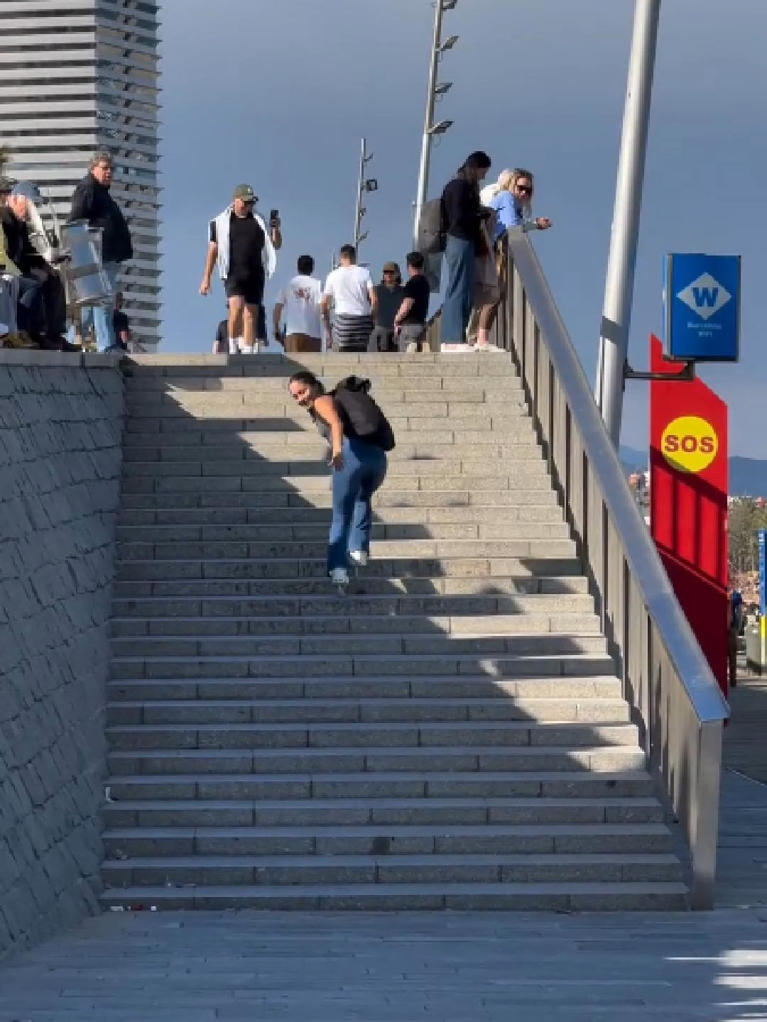 On dirait pas comme ça, mais à faire c'est TELLEMENT satisfaisant 😊 -- #roller #rollerblade #rollerblading #rollerskate #rollerskates #rollerskating #skates #skating #skatepark #tuto #tutoriel #tutorial #blade #blading #ride #riding #coach #progress #freestyle #france #wikiblade #viral #viralvideos #viralvideo #fun #chill #skate #glisse #pourtoi