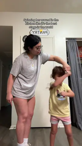 My baby girl turns 5 in a few weeks 🥹💛 #fyp #mamasgirl #girlmom #momlife #dancing #dancinginthekitchen #dancingqueen #girlmomma #morganwallen #spinyouaround 
