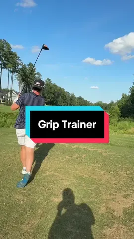 If you slice the ball, it’s probably your grip 🤝⛳️ #golftok #golfgrip #griptrainer #golfpractice #artodogolf #golfgear 