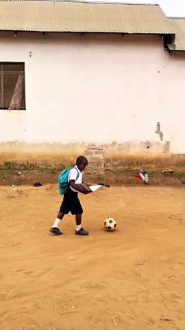 School time 😂😂  #zerobrainer0 #AfricanFootball #zerobrainer0comedy #SportsOnTikTok #messi 