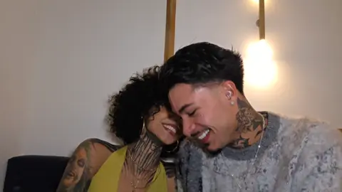 🎥 : DATE COM A TATUADORA  live do @Ygor Bueno na twitch (@ygbuenos) - #T#TwitchBRC#CortesTwitchC#ClipsBRS #StreamMomentsforyou