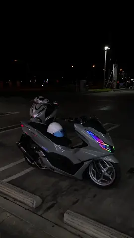 คลีนๆเงาๆ #pcx160 #pcxแต่งสวย #RAINBOWCNX⚡️ #ไฟรุ้งจําง่าย🌈 #pcxดิวะ 