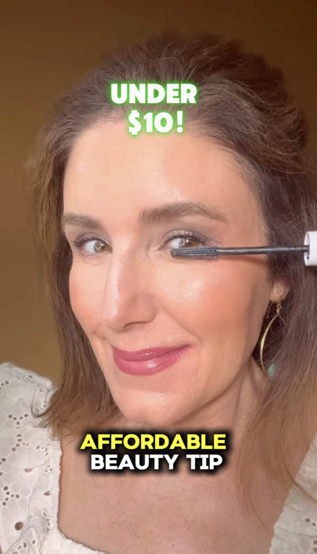 Affordable Beauty Tips Over 40✨ Every Thursday, I share my favorite beauty finds under $30— and this one’s a forever fave UNDER $10! These genius liquid-filled swabs remove makeup smudges without ruining the rest of your look. Aloe-infused, precise, travel-friendly and yes, waterproof mascara doesn’t stand a chance. 💄Want the info? Copy and paste  https://rstyle.me/+6FY24v57sahcijgo6jL0nw #AffordableBeautyOver40 #BeautyTipsForWomenOver40 #TravelBeautyHack 