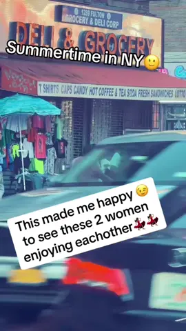 This is how true NewYorkers be anytime of the year😂😂😂😂😂 Literally🫶🏽 I pulled over just to watch them like I was a tourist 🥳🥳 #fyp #foryoupage #dayoff #nurselife #healthcare #foryourpage #44cookie4♥️ 