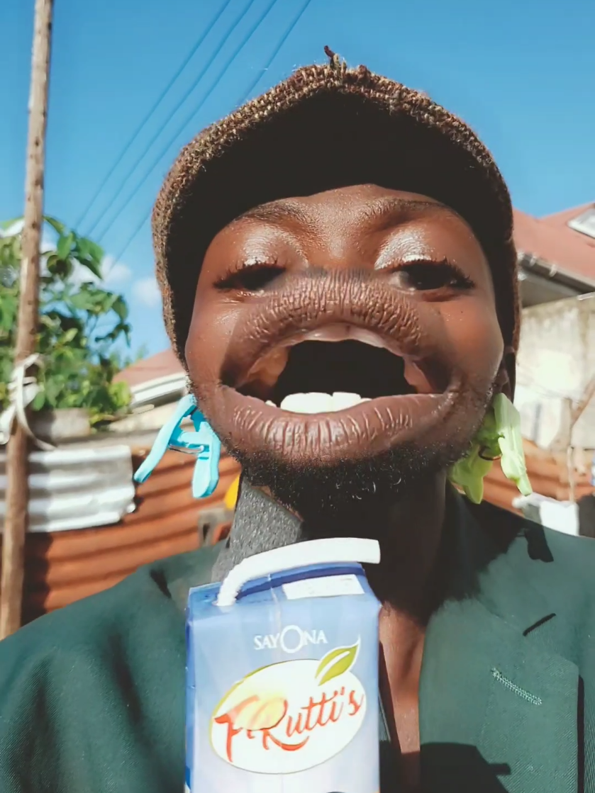 Niko na deni 🤯🚶‍♂️..🤣 #tiktokkenya🇰🇪  #tiktoktanzania🇹🇿 #foryoupage #foryou #tiktokkenya #fypシ゚viral #fypシ #fyp #fypviral #kenyantiktok🇰🇪 #ugandatiktok  #MintiVibe 