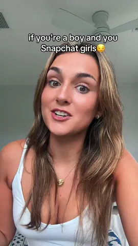 Boys, you need to know these tricks girls use on Snapchat 👀