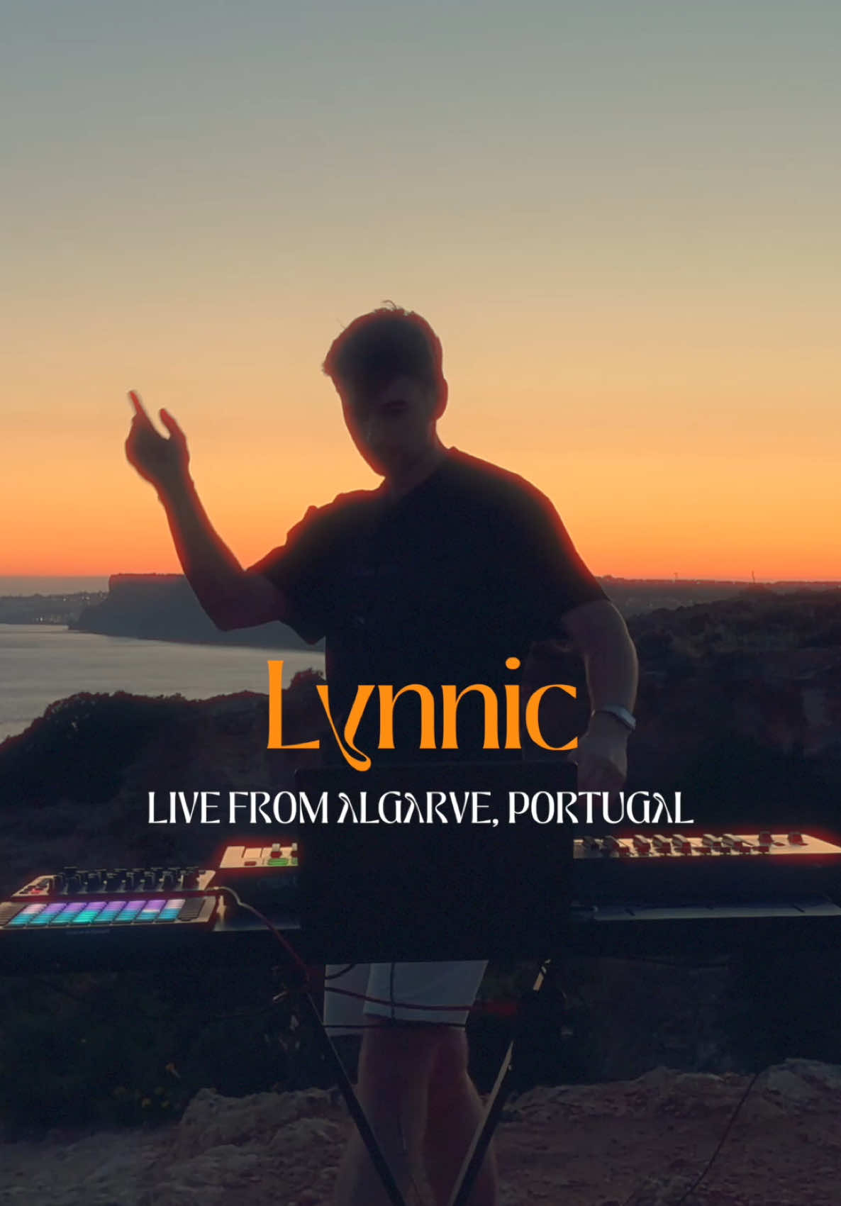 I took all my stuff to this beautiful place and played a melodic live set. You can find the full video on my youtube channel #edm #housemusic #live 