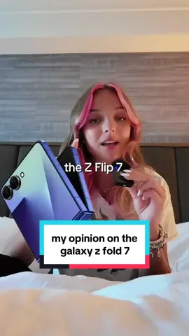 i flew out of state to see the Z flip 7 @SamsungUS #samsung #zflip7 #zfold7 #lindseyszn #Techtok #techbaddie 