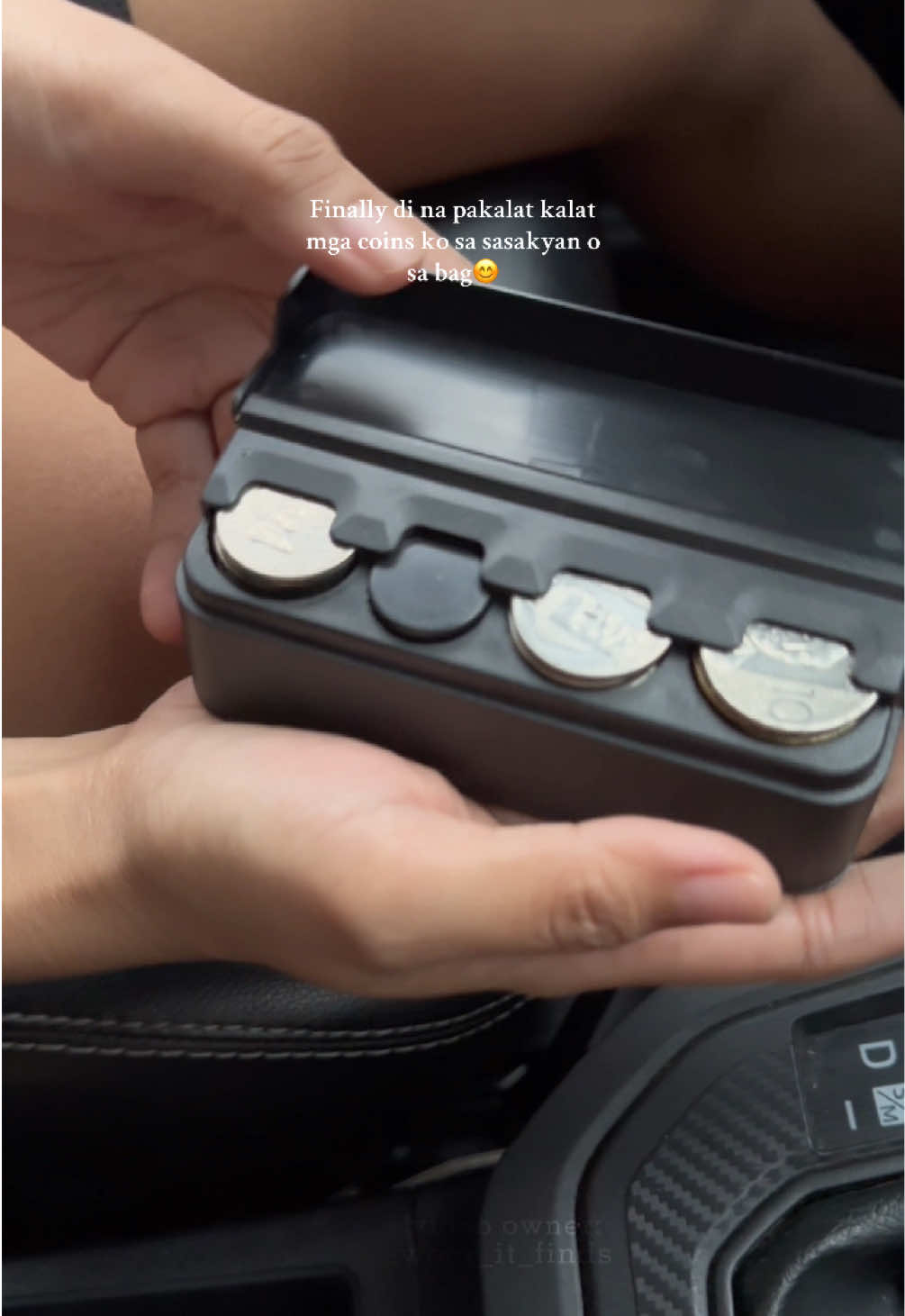 madali na kumuha pag may biglaang nanghingi ng barya o need magpay ng parking dahil sa coin organizer na to 😊 #caressentials #carcoinorganizer #coinorganizer #coinsorganizer 