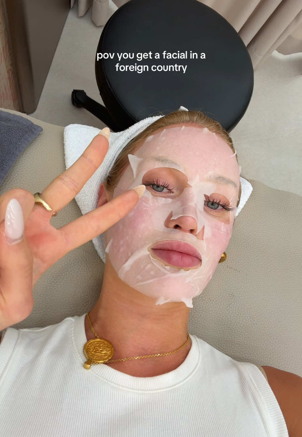 live laugh love 🤠 #facial #korea #koreanfacial #southkorea 