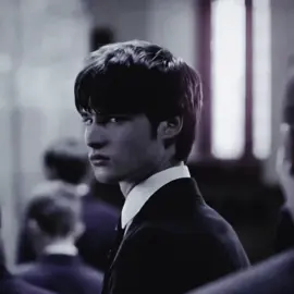 he is soo fineee #nigelcolbie #nigelcolbieedit #likemindsmovie #tomsurridge #eddieredmayne 