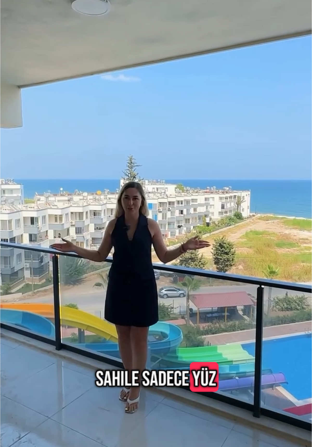 ✅ Çeşmeli / Erdemli / Mersin 📍 6.500 m² arsa üzerinde tek blok, 14 katlı modern yaşam alanı! 🌊 Sahile sadece 100 metre mesafede (Denize ikinci parsel) ✔ Bu lokasyonda yeni yapı bulmak neredeyse imkânsız! 🏊 Site İmkanları: • Kaydıraklı havuz • Geniş yüzme havuzu • Büyük çocuk havuzu • Barbekü alanı • Çocuk oyun parkı • 24 saat güvenlik • Otopark • Jeneratör 🏢 Her katta 3 adet asansör ve geniş koridorlarla ferah bir yaşam! 🔢 Blokta toplam 13 daire → Kalabalıktan uzak, özel bir yaşam! 🏡 Satılık Daire: • 2+1 • Eşyalı (Sadece koltuk takımı sizin olacak!) • Bina önünden dolmuş geçiyor • 300 m yarıçapı içinde Eyfel ve Ülfet Restoran + Market 📞 Detaylı bilgi için hemen arayın: 📱 +90 542 455 50 10 #elzamersin #mersinelza #mersinyazlık #çeşmeli #erdemli̇ #yazlık #tatil #tatilköyü  #MersinEmlak #denizeyakın #MezitliSatılıkDaire #MersinSatılıkEv #DenizManzaralıDaire #MersinGayrimenkul #EmlakYatırımı #Mezitli #Tece #MersinYaşam #MezitliEmlak #Mersin #SahileYakınDaire #GayrimenkulDanışmanı #YeniEvYeniHayat #adıyaman #mardin #ankara #gaziantep #adana @elzamersin @Ɛяcαη ѕαqƖαм @Недвижимость в Турции | Мерсин 