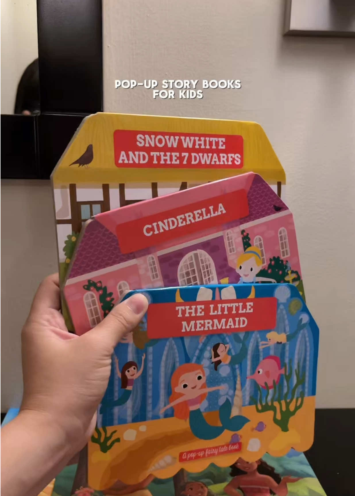 pop-up fairytale books for kids — board books to mga mi kaya hindi basta bastang mapupunit ni baby #popupbooks #disneybooks #booksforkids #storybook #interactivebooks 