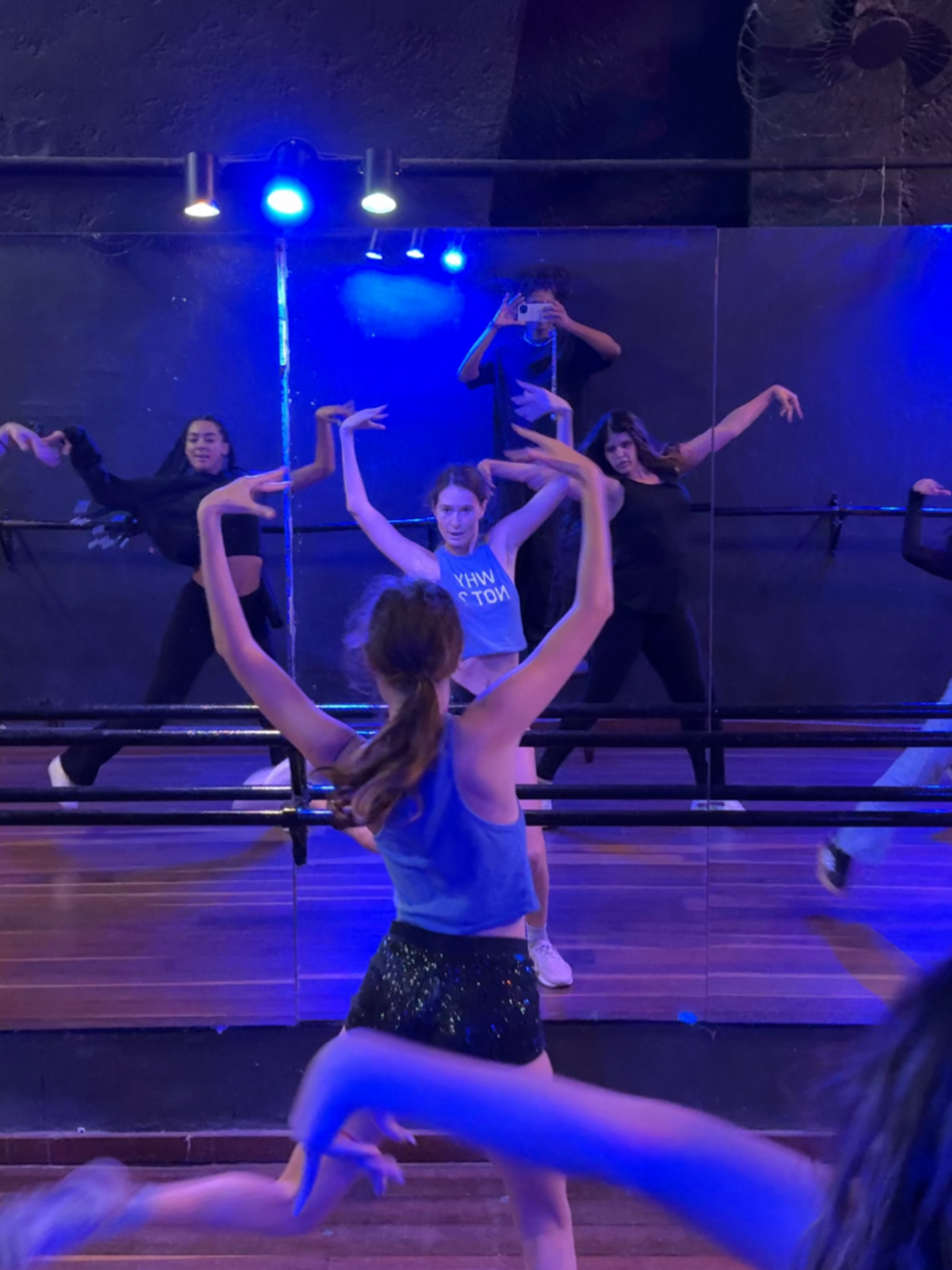 Dancing 🙃 #dancing#dance#tanzen#dançar#dança#dancedance 