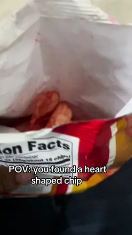 You can’t tell me food  doesn’t love you back 😩🥰👏 #food #chips #Love #heart #viral #fyp #trend #fiery 