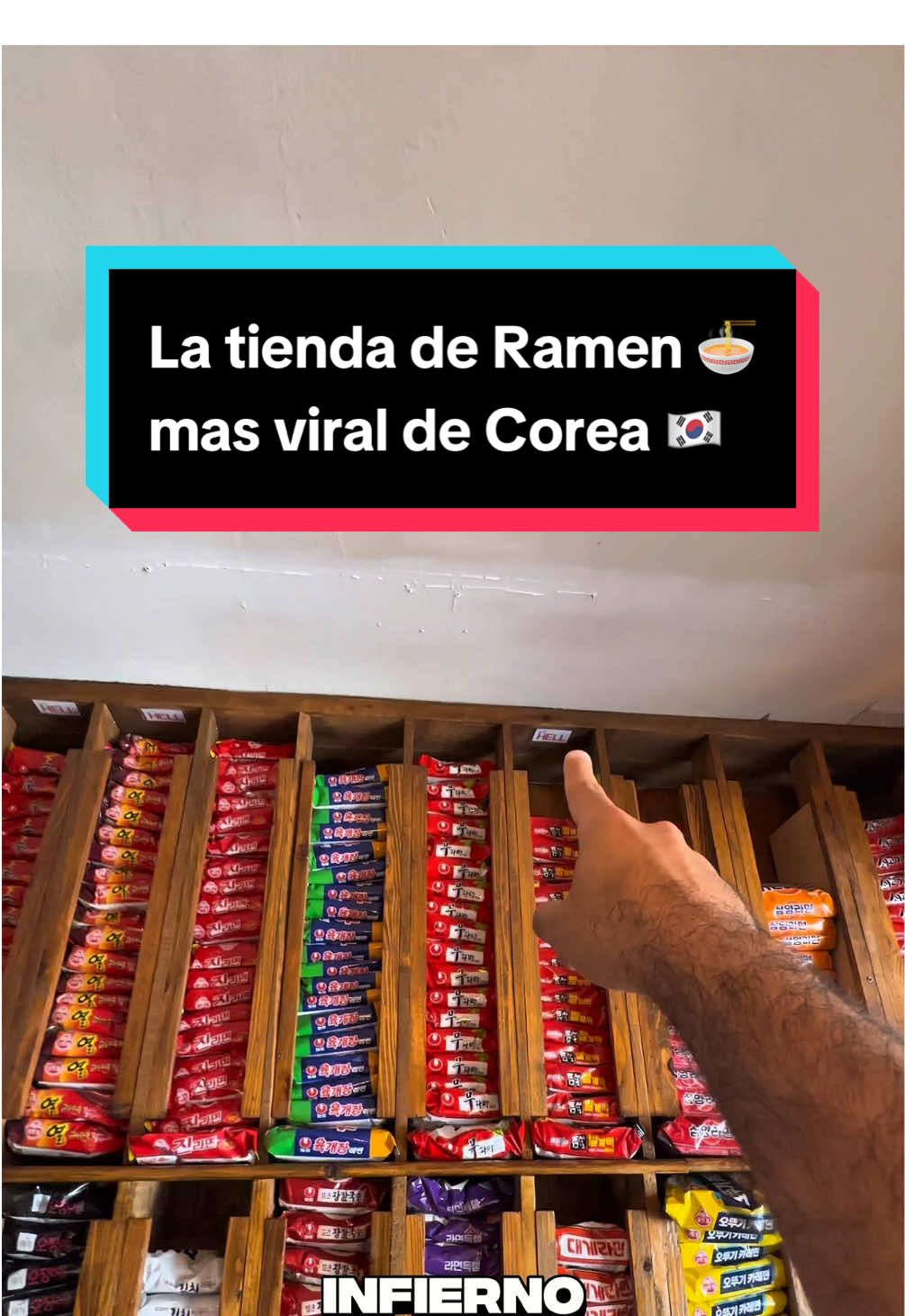 Tienda de Ramen sin nadie en Seul por 4€ 🇰🇷  Es diferente y esta bueno y barato 😁 #parati #corea #ramen 