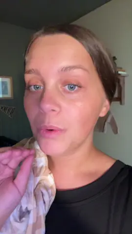 @WeeSprout sponsor us please we love you 🥺  #babywrap #babywearing #summerbaby #newborn #newbornessentials #relatablemom #momhumor 