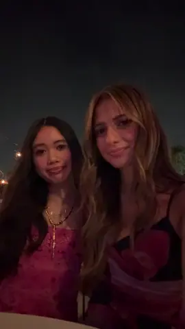 unexpected duo? #unexpected #duo #collab #paulsparty #sophialovereyes @jijiwonder.offical 