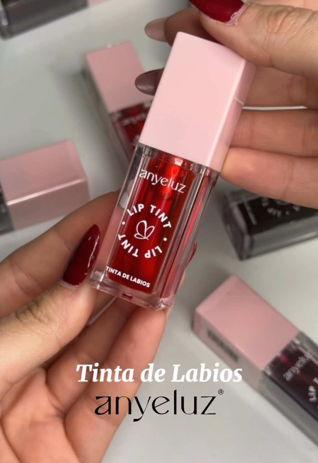 Tintas de Anyeluz✨ 🌸Fórmula ligera 🌸Efecto natural y duradero 🌸Aplicación fácil y rápida  🌸Versátil: sirve para labios, mejillas y párpados  ✅Disponible en todos los tonos: 01, 02, 03 y 04 📍showrom Puerta Maraven - calle los rosales  Escríbenos al dm o al (link de nuestro perfil💌 para consultar disponibilidad y precios 📲 Contamos con delivery 🚗 y envíos nacionales 🚚  Aceptamos efectivo 💰 y transferencia bancarias✨ #anyeluz #fyp #makeup #tintas #swatch #swatchmakeup #anyeluzcosmetics 