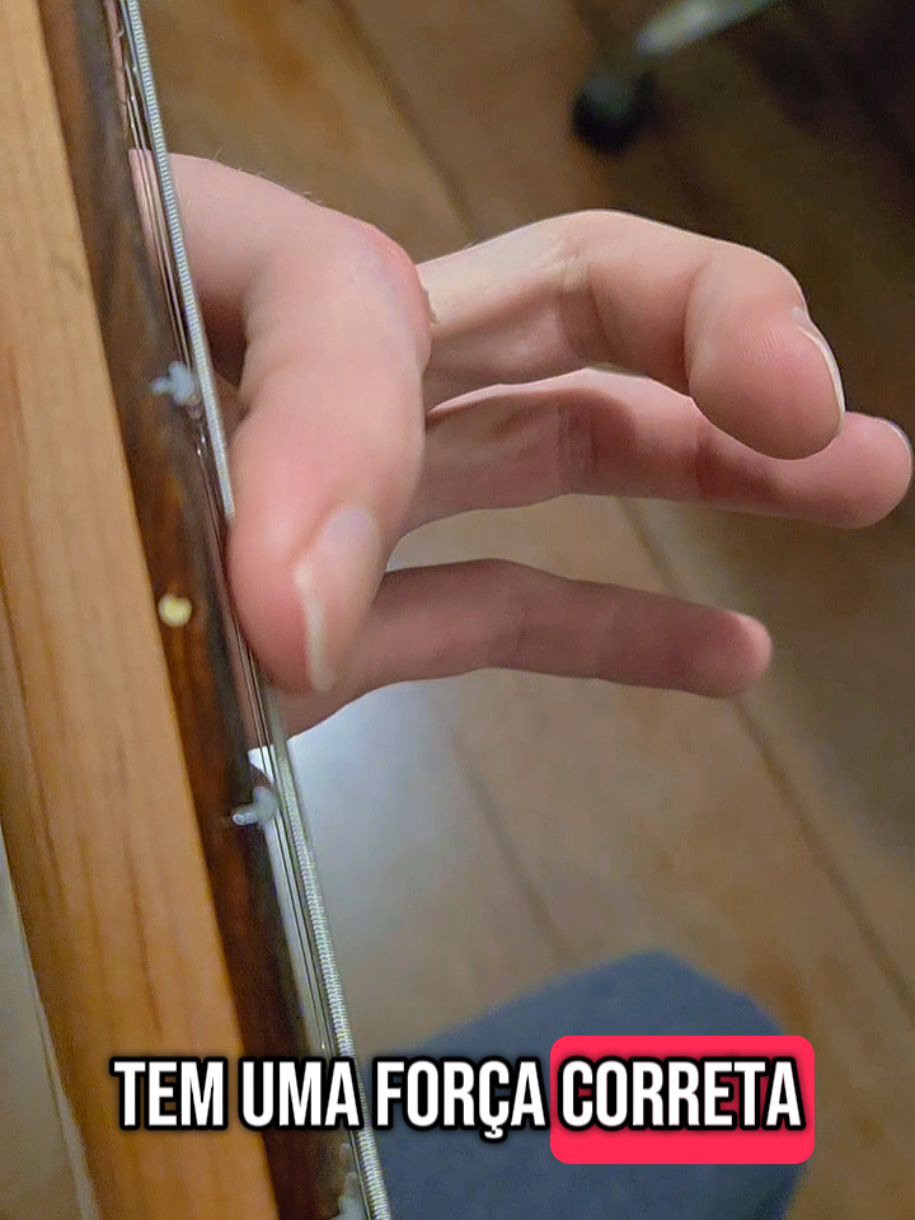 chega de esguelar sua guitar. Som limpo e facil JÁ!