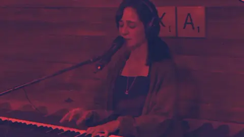 Julieta Venegas - Me Voy ❤️‍🩹🥀 #julietavenegas #mevoy #mexico #piano #voz #estudio #canto 