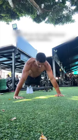 Impossible push-up challenge !! 😱 @Inshape Nutrition @ShapeYou @ismarg
