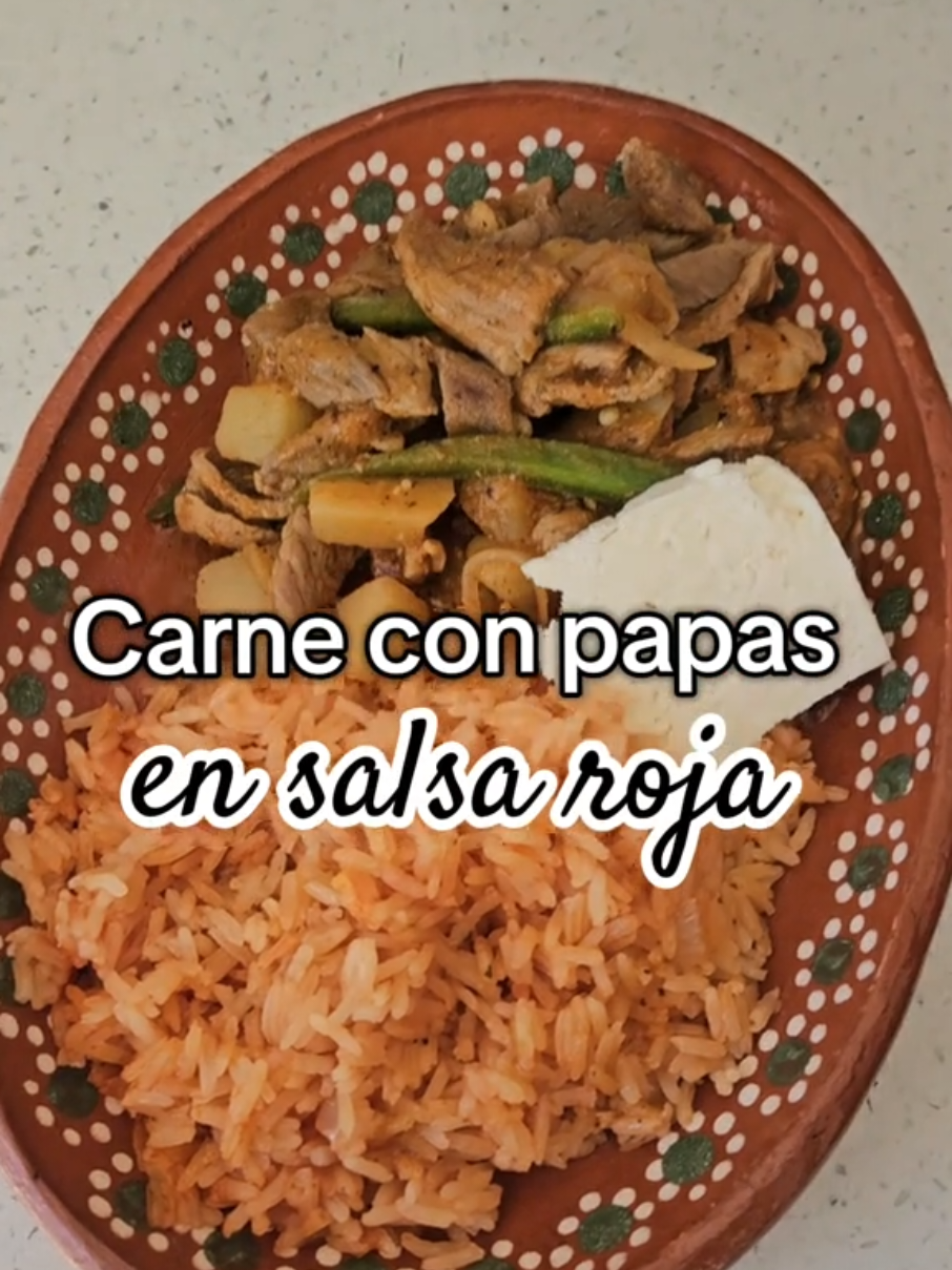 El dia de hoy, carne con papas en salsa roja😋 #fypシ #fyp #parati #recetas #recetasfaciles #recetasmexicanas #carneconpapas 