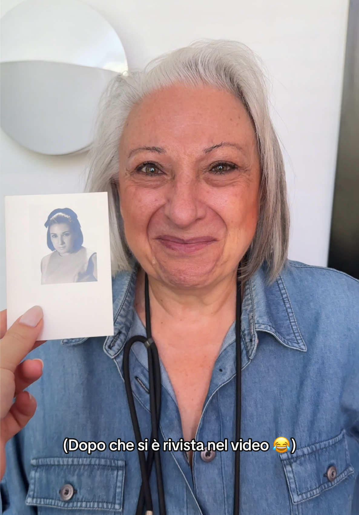 “Meno tinta” 😂 #mammaefiglia #mamma #alzheimer #alzheimers #alzheimersawareness #mammina #alzheimerscaregiver #primaedopo #nowandthen #invecchiareconstile