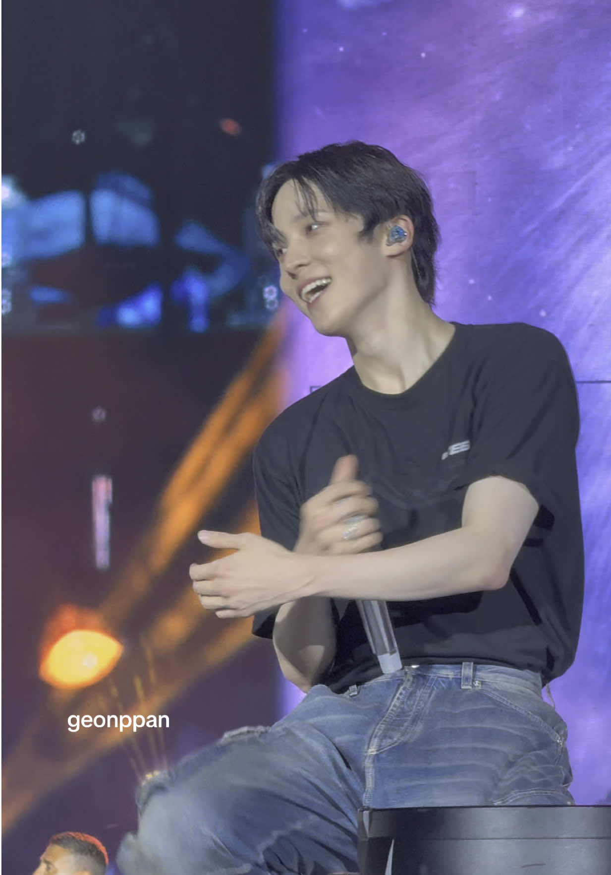 will always have a soft spot in my heart for yunho😭❤️ i love you king #에이티즈 #ATEEZ #정윤호 #YUNHO @ATEEZ_Official 