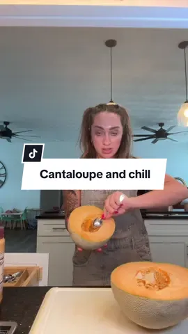 Cantaloupe and yap. #cuttingfruit #cuttingcantaloupe #cantaloupe #chefleh #healthysnack 