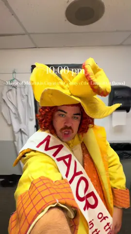 God forbid I catch a vibe #capcut #immabe #wizardofoz #dutchappledinnertheatre #dutchapple #fyp #mayor #munchkinland #musicaltheatre #actor #broadway #singer #musical #wicked #wickedmovie 